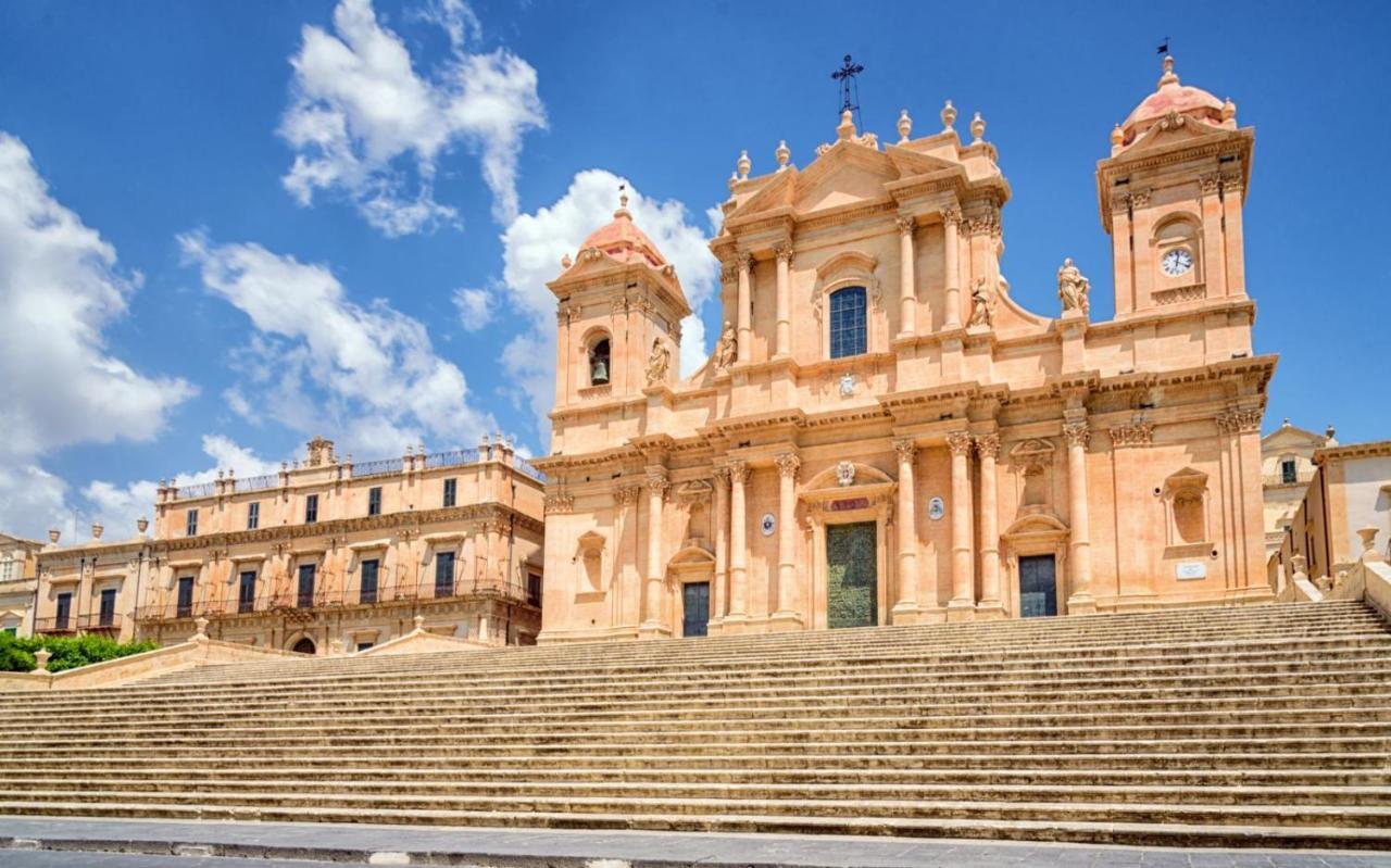 Casa Vacanza Il Ciliegio Villa Noto Exterior foto